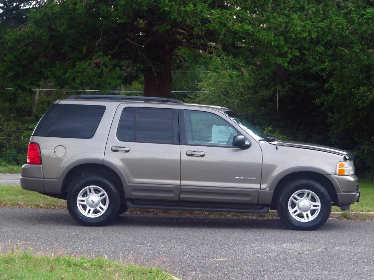 Used 2002 Ford Explorer XLT AWD/4WD image 5