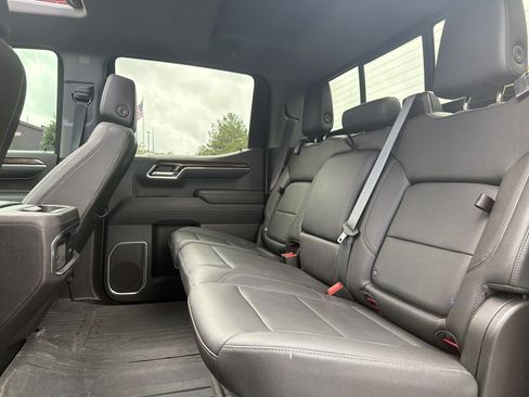 Used 2024 GMC Sierra 1500 Elevation w/ Elevation Premium Package AWD/4WD image 9