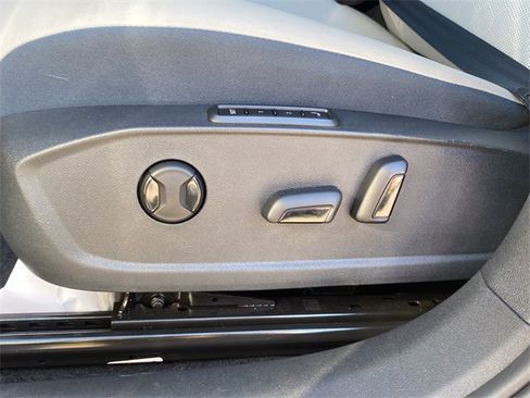 Used 2023 Volkswagen ID.4 Pro S image 21