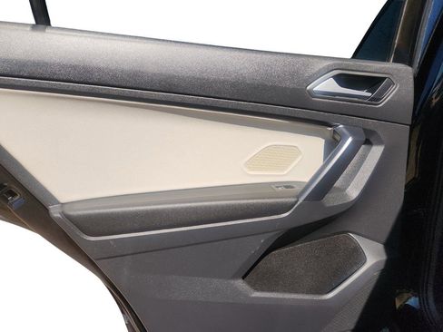 Used 2021 Volkswagen Tiguan SE R-Line image 29