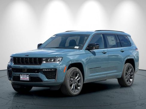 New 2026 Jeep Grand Cherokee L Limited AWD/4WD image 8
