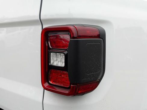 New 2026 Jeep Gladiator Rubicon image 9