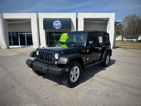 Used 2014 Jeep Wrangler Unlimited Sahara w/ Connectivity Group image 1
