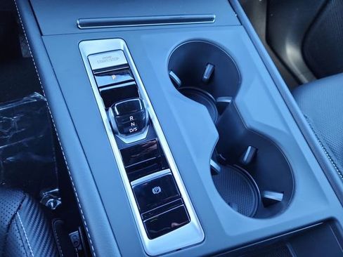 New 2026 Volkswagen Atlas Cross Sport SE image 13