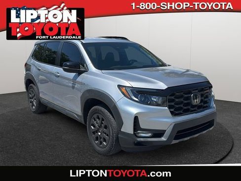 Used 2023 Honda Passport TrailSport image 1