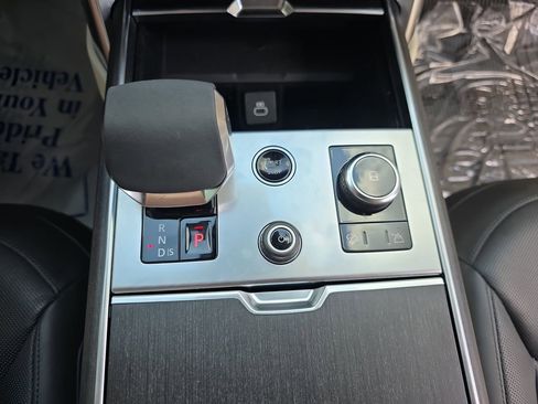 Used 2022 Land Rover Range Rover SE image 27