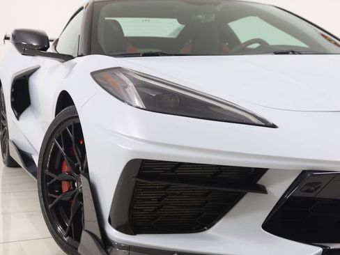 Used 2023 Chevrolet Corvette Stingray Premium Conv w/ Z51 Performance Package RWD image 24