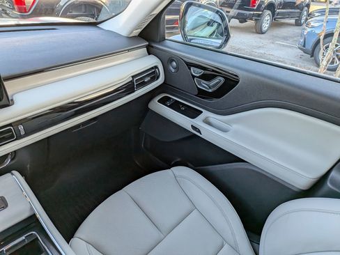 Certified 2025 Lincoln Aviator Reserve image 20