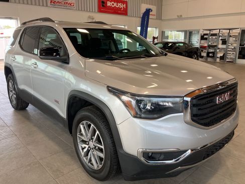 Used 2017 GMC Acadia SLE w/ Driver Alert Package I AWD/4WD image 3