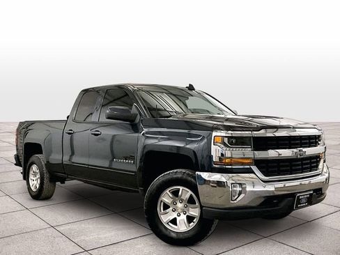 Used 2018 Chevrolet Silverado 1500 LT w/ All Star Edition AWD/4WD image 2