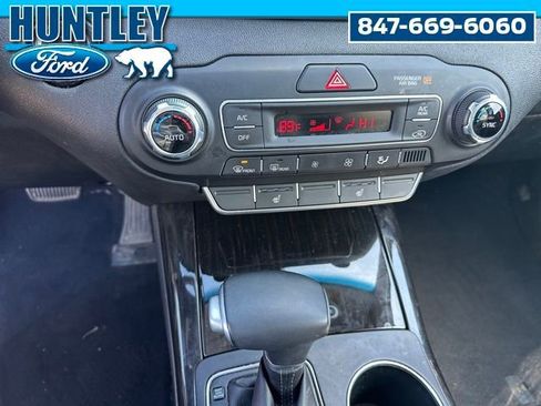 Used 2020 Kia Sorento EX AWD/4WD image 22