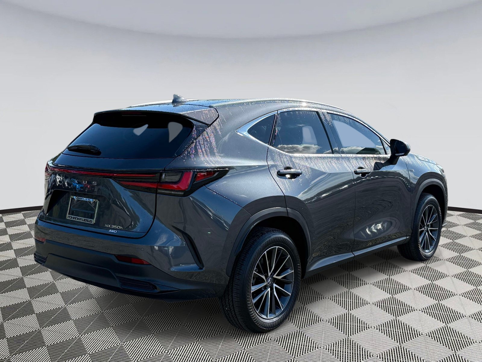 Used 2025 Lexus NX 350h AWD w/ Luxury Package image 2