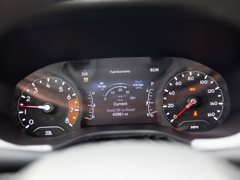 Used 2024 Jeep Compass Latitude image 12