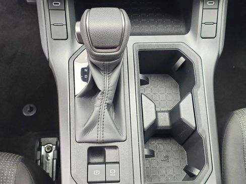 Used 2026 Toyota RAV4 LE FWD image 31