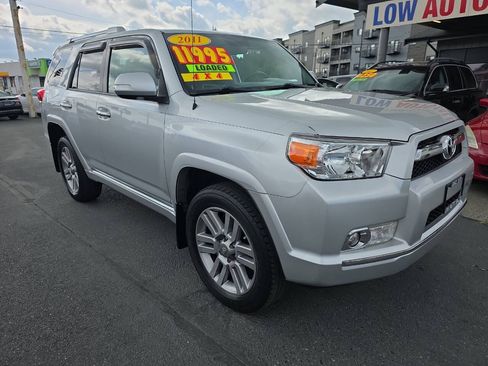 Used 2011 Toyota 4Runner Limited AWD/4WD image 8