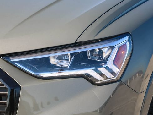 New 2025 Audi Q3 2.0T Premium image 5