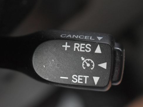 Used 2009 Toyota RAV4 Limited AWD/4WD image 26