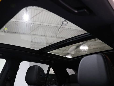 Used 2024 Mercedes-Benz GLE 350 4MATIC image 31