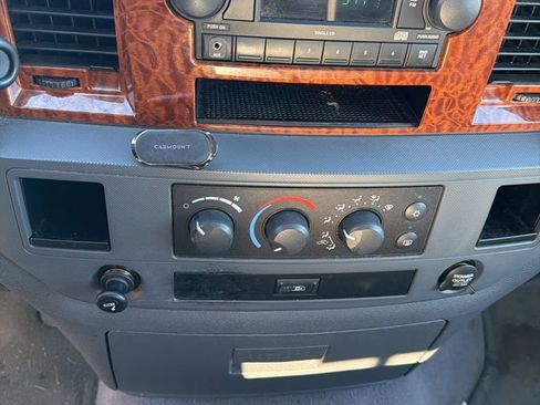 Used 2006 Dodge Ram 1500 Truck SLT image 13