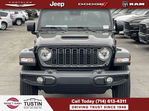 New 2025 Jeep Gladiator Sport AWD/4WD image 2