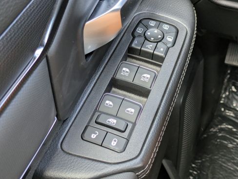 New 2025 RAM 2500 Rebel w/ Rebel Level 1 Equipment Group AWD/4WD image 18