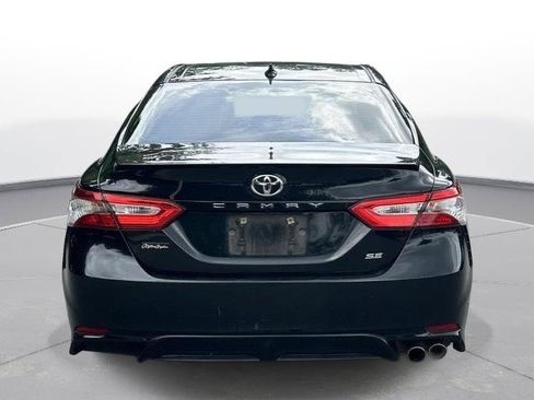 Used 2019 Toyota Camry SE FWD image 7