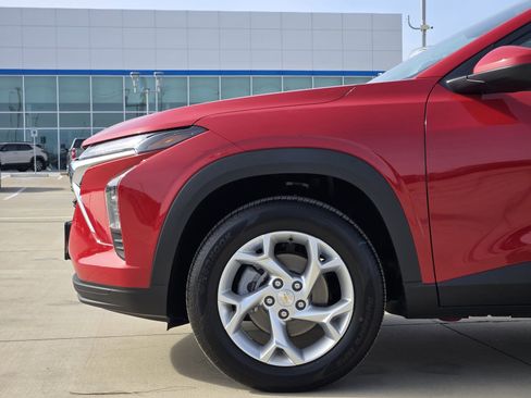 New 2026 Chevrolet Trax LS w/ LS Convenience Package image 12