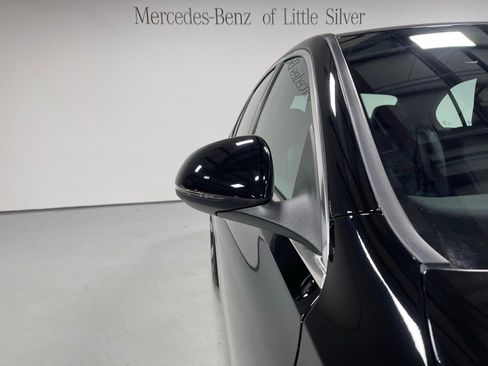 Used 2025 Mercedes-Benz C 300 4MATIC Sedan image 12