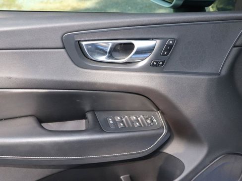 Used 2018 Volvo XC60 T6 R-Design w/ Convenience Package AWD/4WD image 10