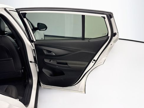 Used 2025 Buick Envista Preferred FWD image 27