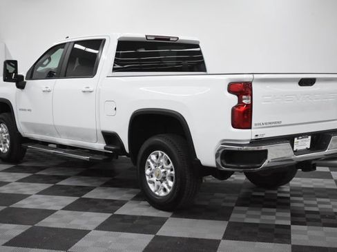Used 2024 Chevrolet Silverado 2500 LT image 6