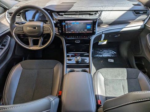 New 2026 Jeep Grand Cherokee Altitude AWD/4WD image 15