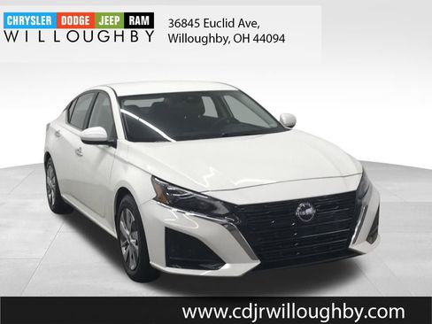 Used 2023 Nissan Altima 2.5 S image 3