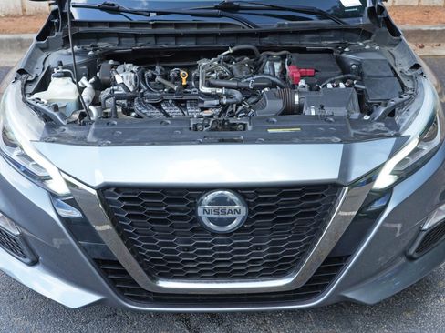 Used 2021 Nissan Altima 2.5 SR w/ SR Premium Package FWD image 7