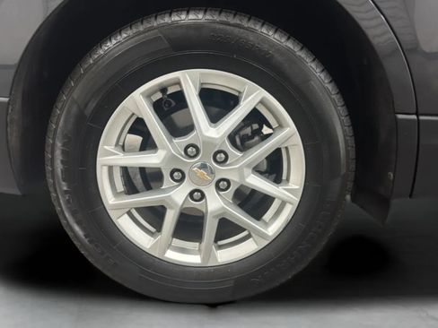 Used 2022 Chevrolet Equinox LS w/ LS Convenience Package FWD image 28