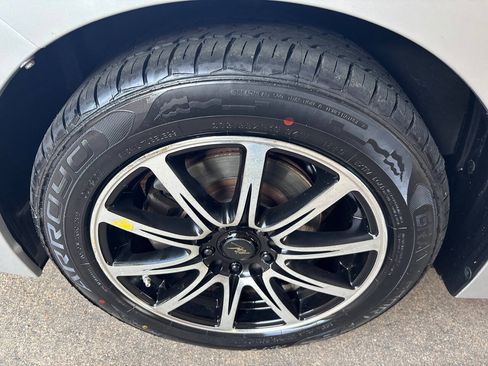 Used 2018 Toyota Corolla LE FWD image 10