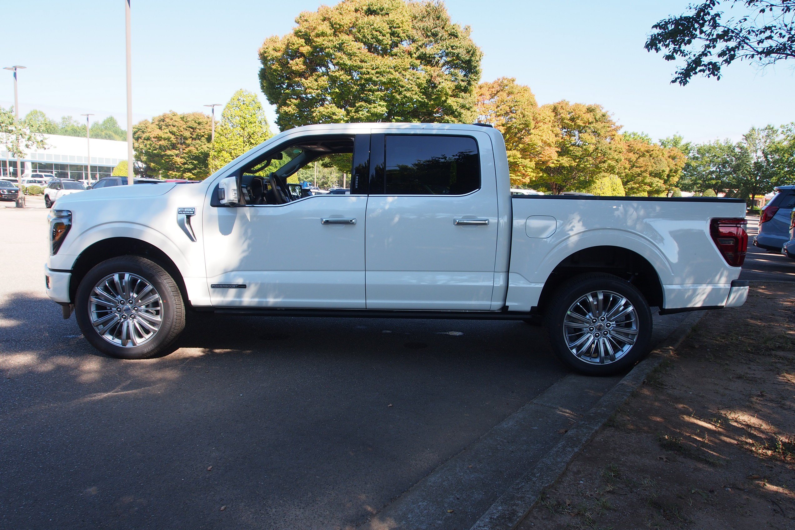 New 2026 Ford F150 Platinum w/ Equipment Group 703A Plus AWD/4WD image 4