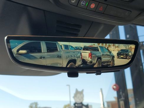 New 2026 Chevrolet Equinox EV LT image 25