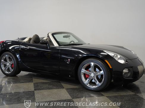 Used 2007 Pontiac Solstice GXP w/ Premium Package RWD image 16