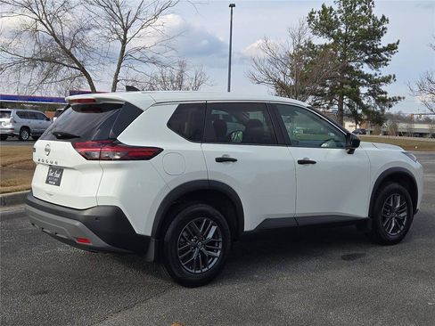 Used 2023 Nissan Rogue S FWD image 7