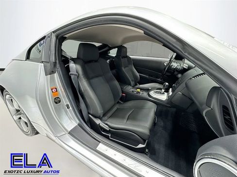 Used 2006 Nissan 350Z Enthusiast w/ (N93) Cargo Convenience Pkg image 21