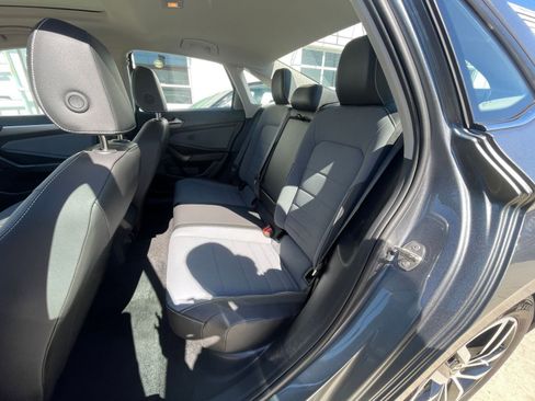 Used 2025 Volkswagen Jetta SE image 25