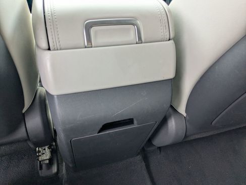 Used 2025 Hyundai Santa Fe Limited AWD/4WD image 30