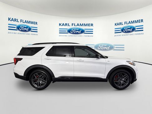 New 2026 Ford Explorer ST-Line RWD image 2