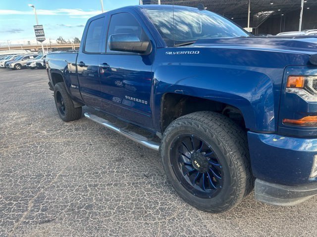 Used 2017 Chevrolet Silverado 1500 LT w/ All Star Edition AWD/4WD image 1