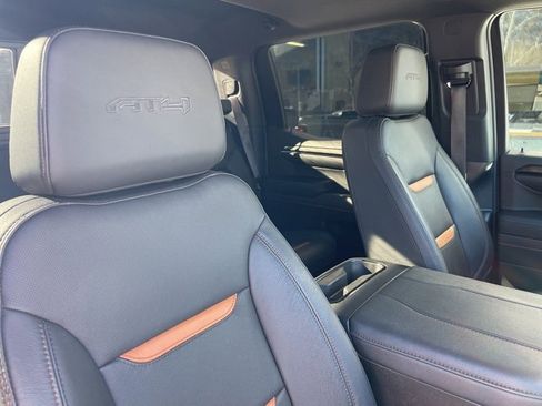 Used 2024 GMC Sierra 1500 AT4 w/ Technology Package image 10