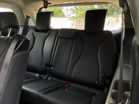 Used 2026 Kia Carnival FWD image 13