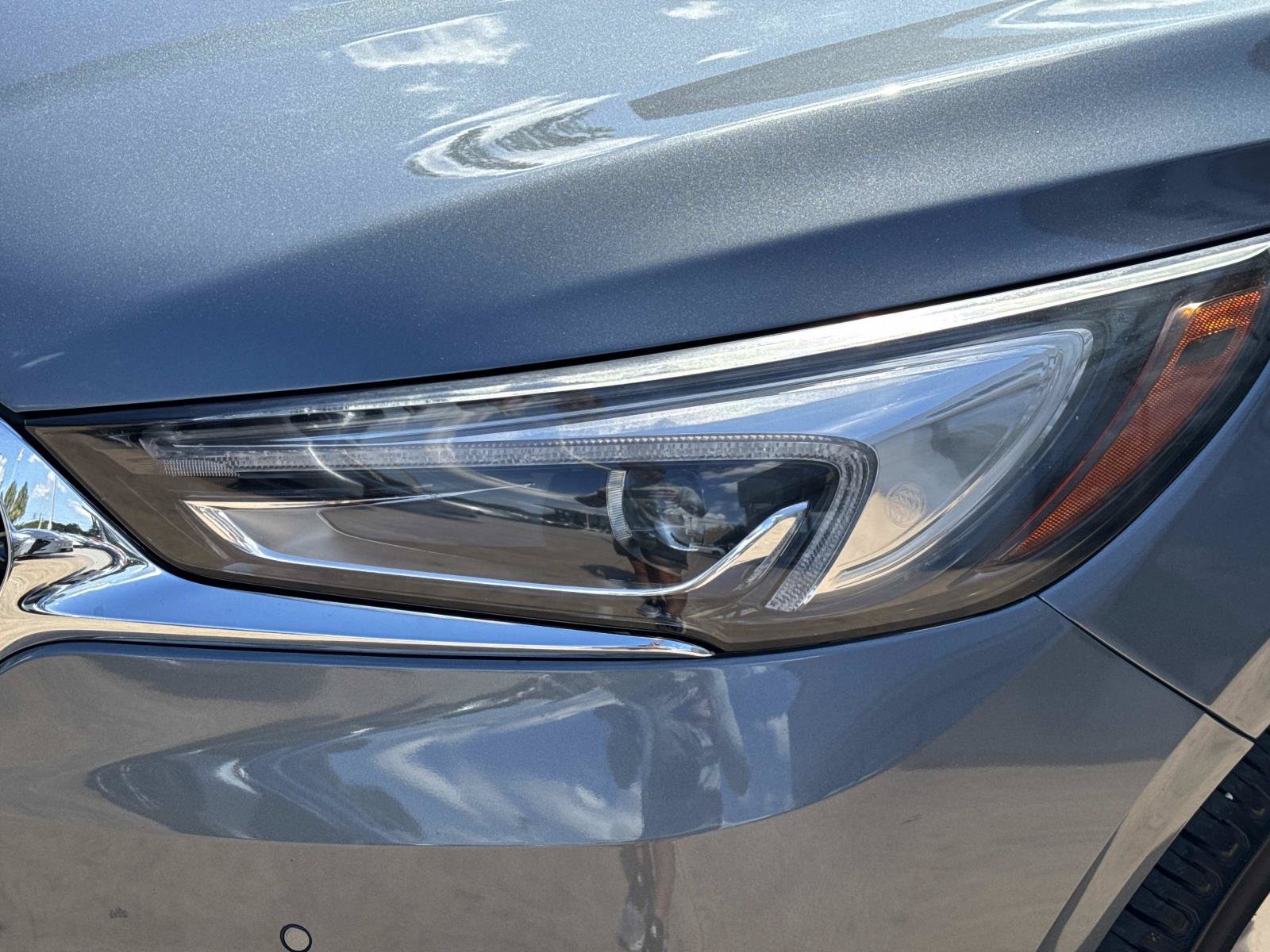 Used 2020 Buick Enclave Avenir w/ Avenir Technology Package FWD image 9