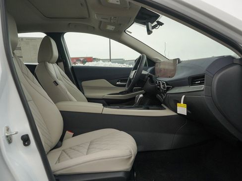 New 2026 Nissan Sentra SL w/ Floor Mat Package image 9