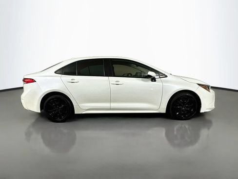 Used 2020 Toyota Corolla LE FWD image 9